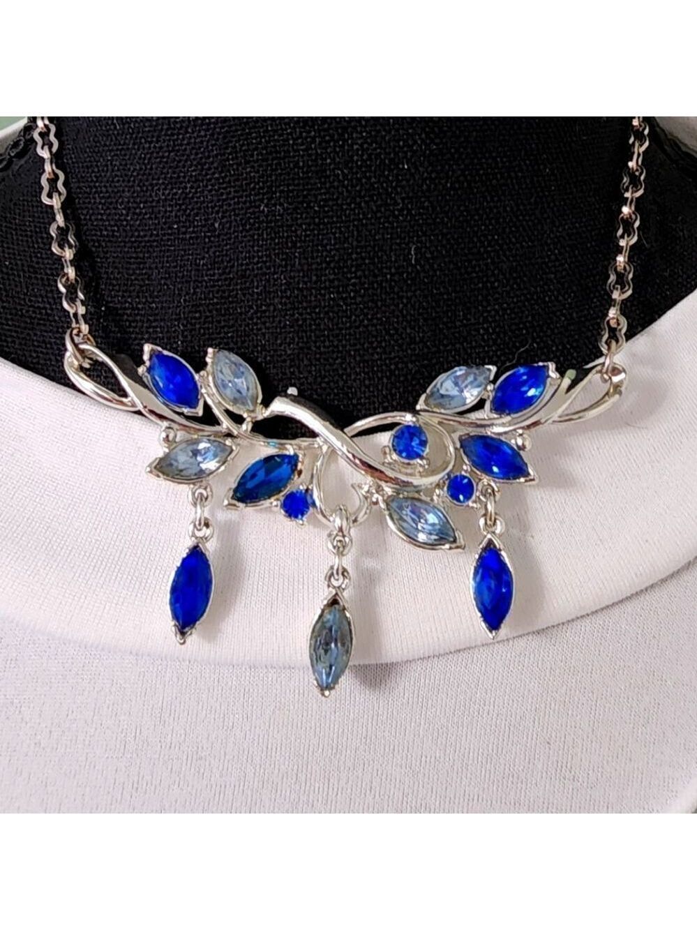 Vtg Style Two Tone Blue Rhinestones Silver w/Bracelet